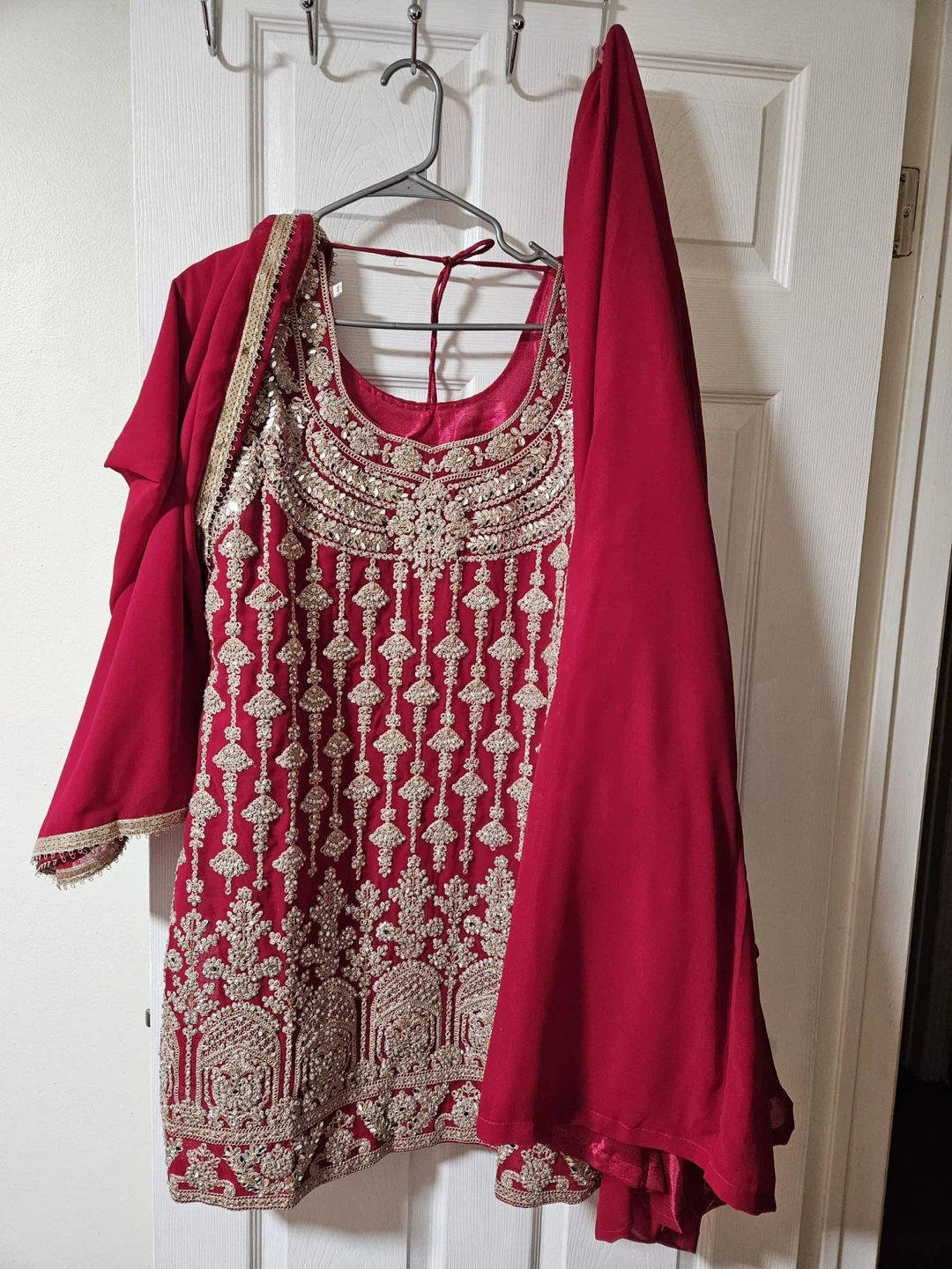 Red Kameez Shalwar Dupatta Set - photo 2