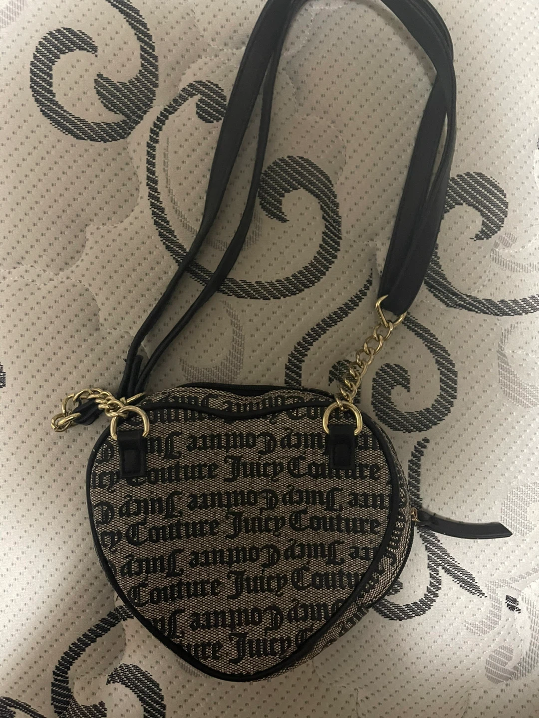 Juicy Couture Heart Shaped Bag - photo 2