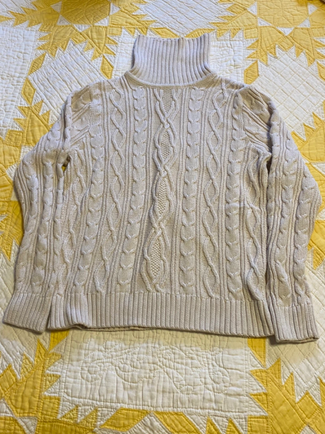 Women’s Pria cable-knit sweater, size L