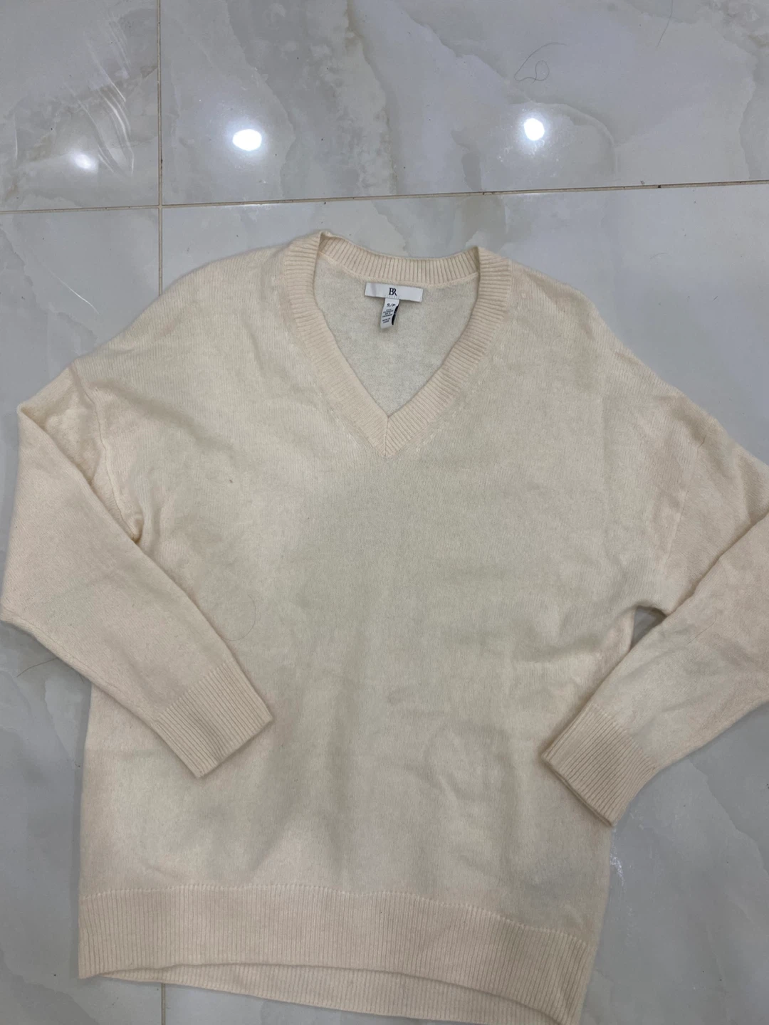 Banana Republic 100% Cashmere V-Neck Sweater - Small/Petite