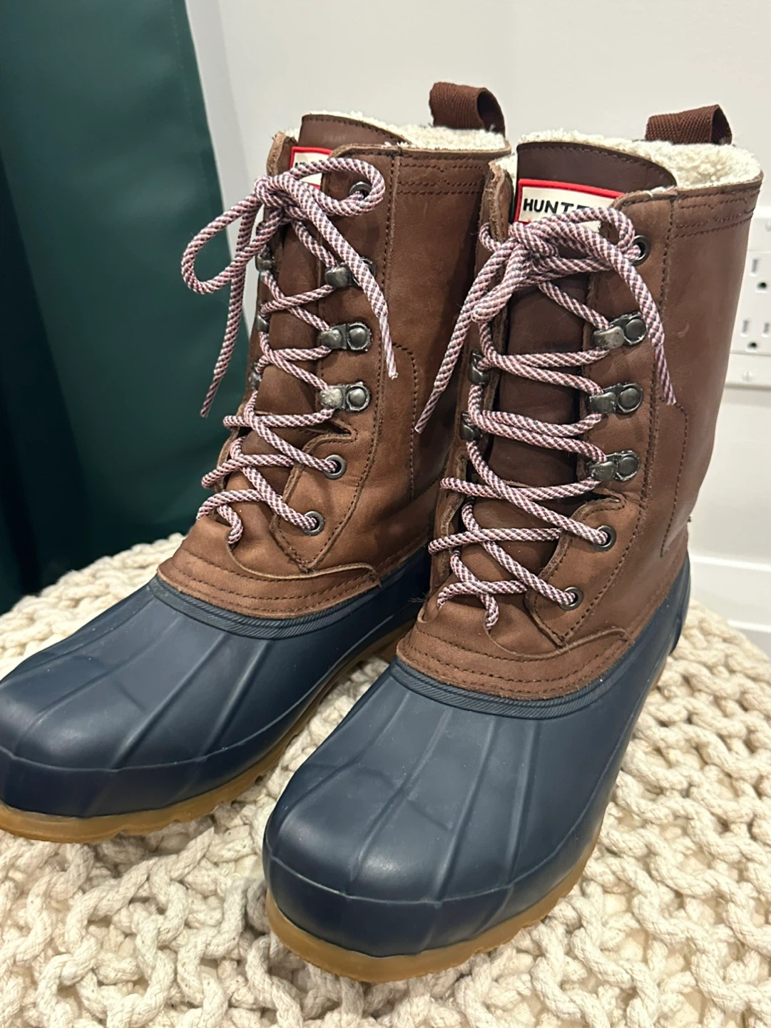Hunter Women’s Leather Sherpa Boots