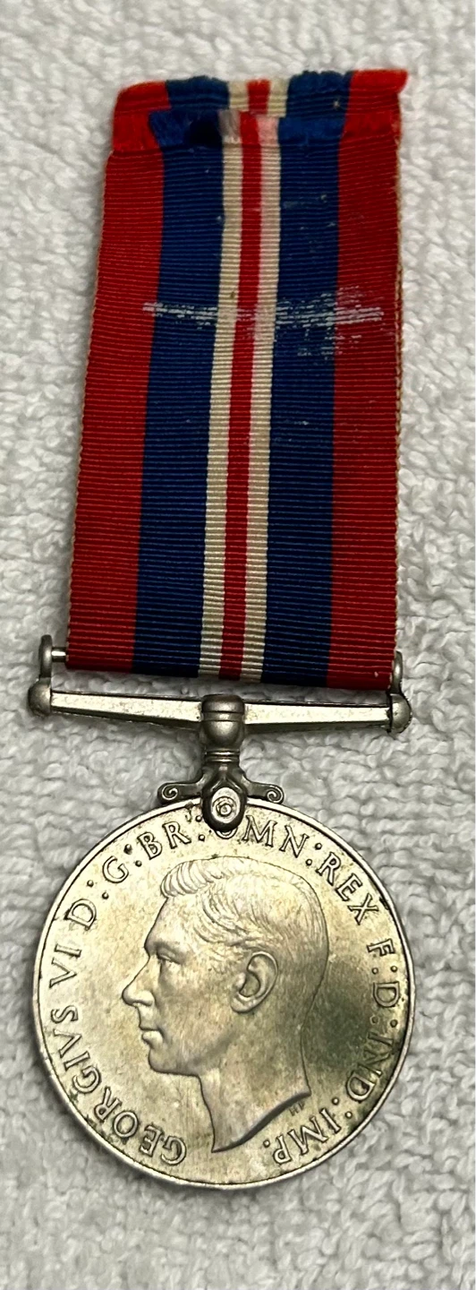 WWII Defence Medal and Stars Set - photo 3