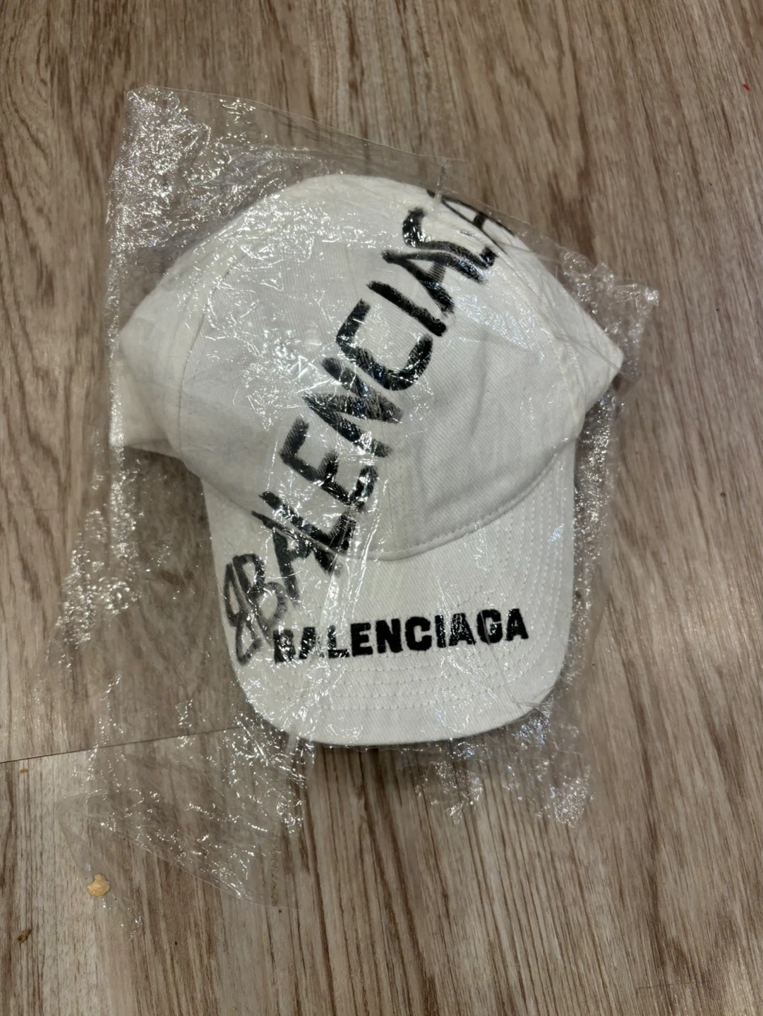 Balenciaga White Cap - photo 2