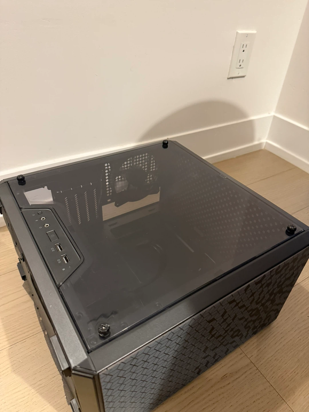 AS-IS: Cooler Master MasterBox Q300L Micro-ATX - photo 2