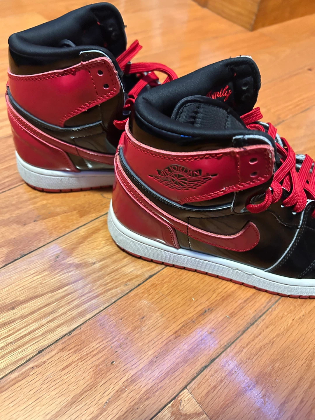 Air Jordan 1 High OG "Bred" - photo 2