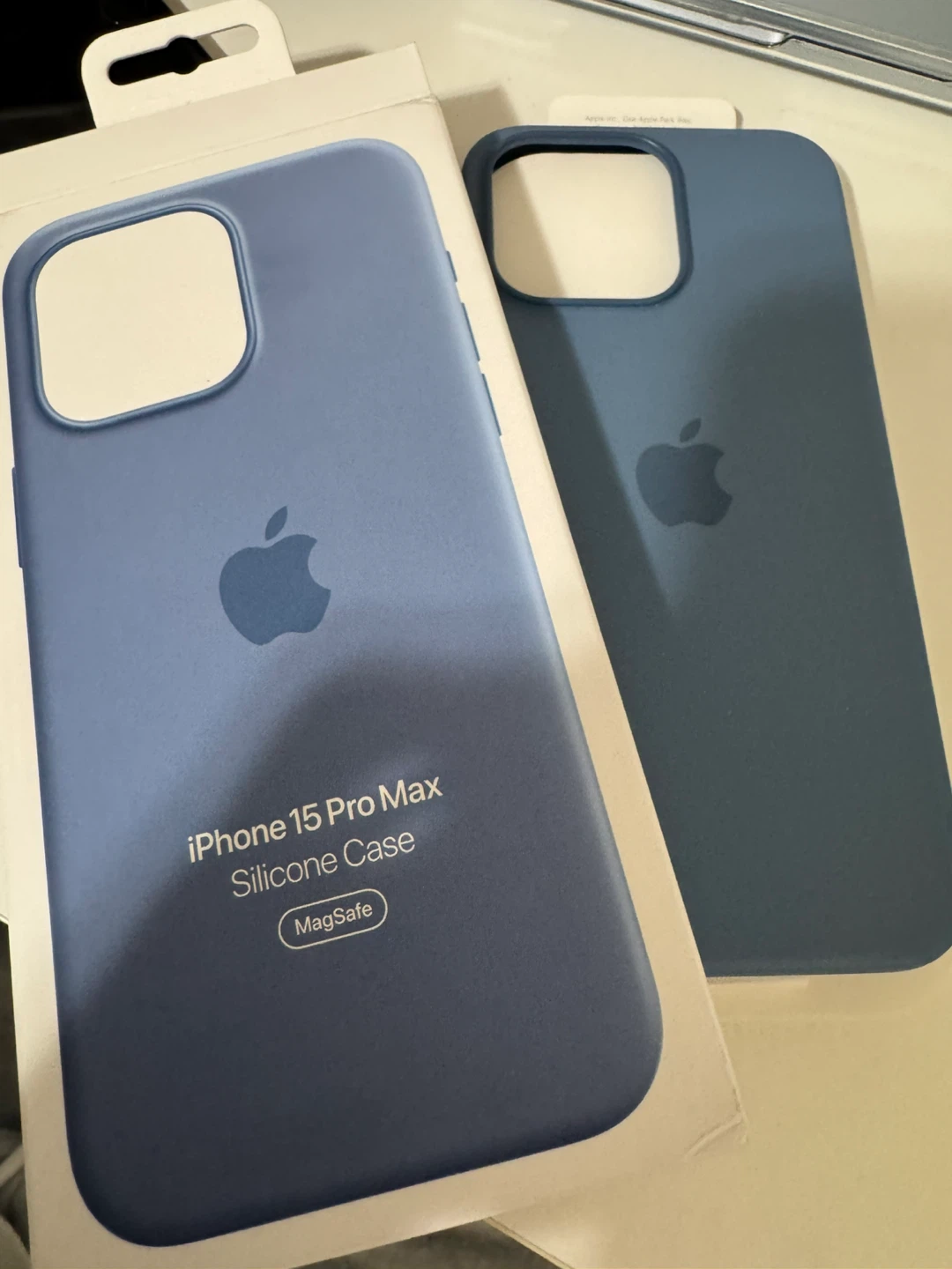 Apple iPhone 15 Pro Max Silicone Case MagSafe Blue