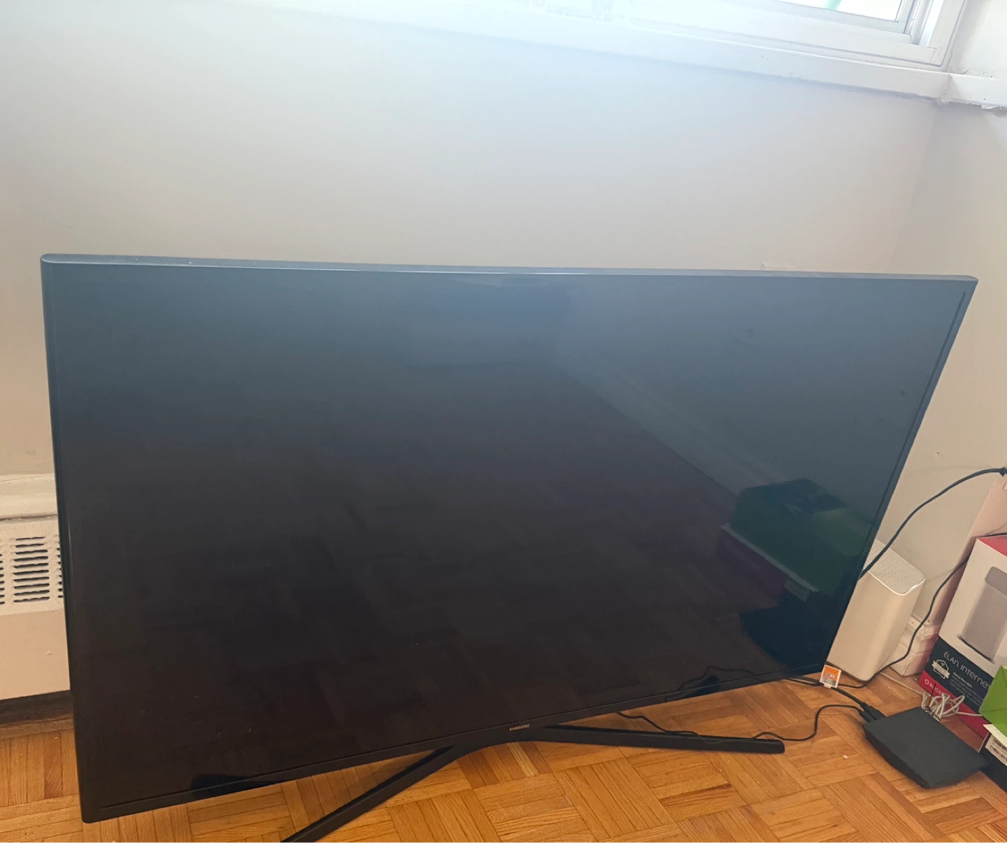 Samsung Smart TV - 48” - photo 2