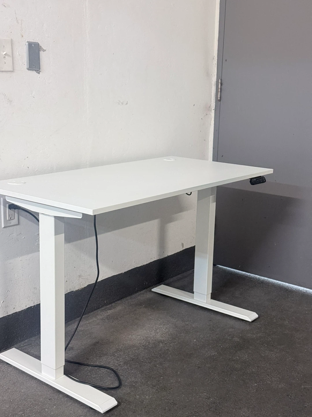 White Adjustable Standing Desk - photo 5