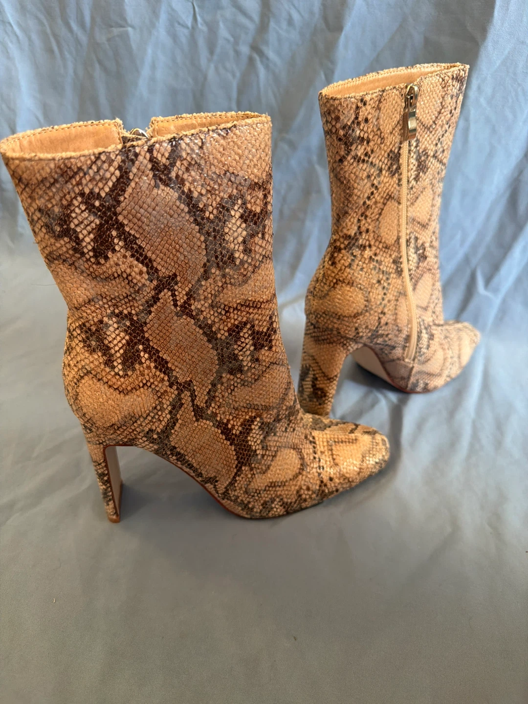Women's 7.5 Snake Print Boot Heels - photo 2