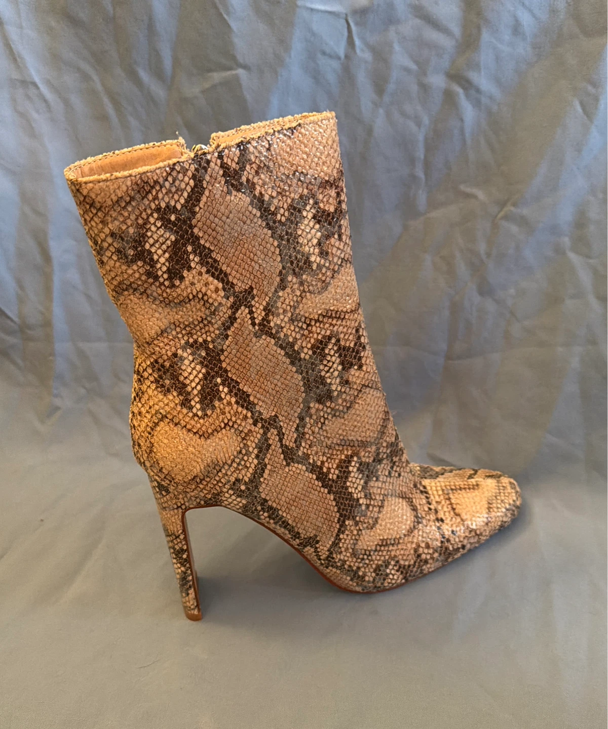 Women's 7.5 Snake Print Boot Heels - photo 4