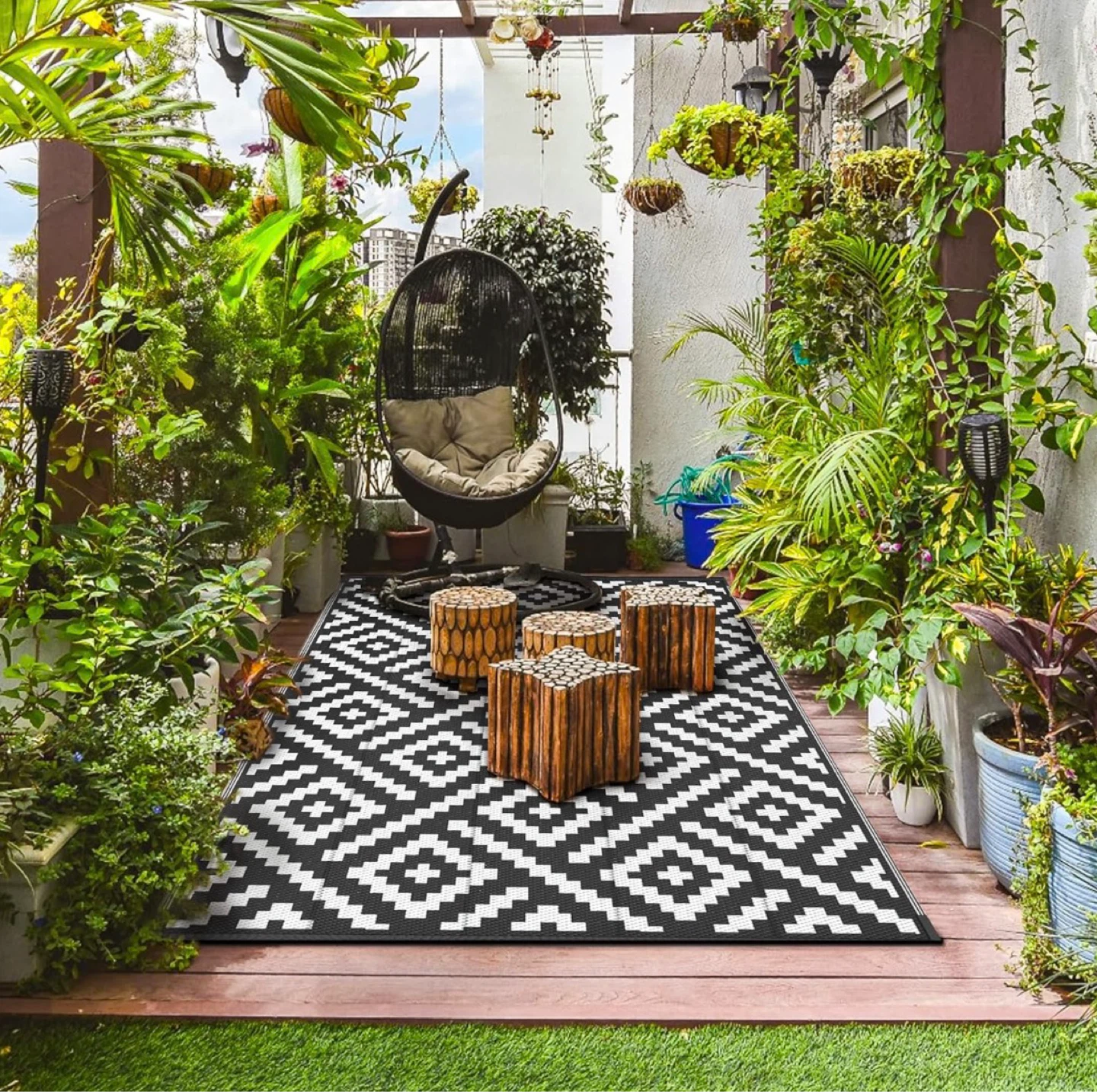 Waterproof Outdoor Rug 6x9ft Black & White Diamond Pattern - photo 2