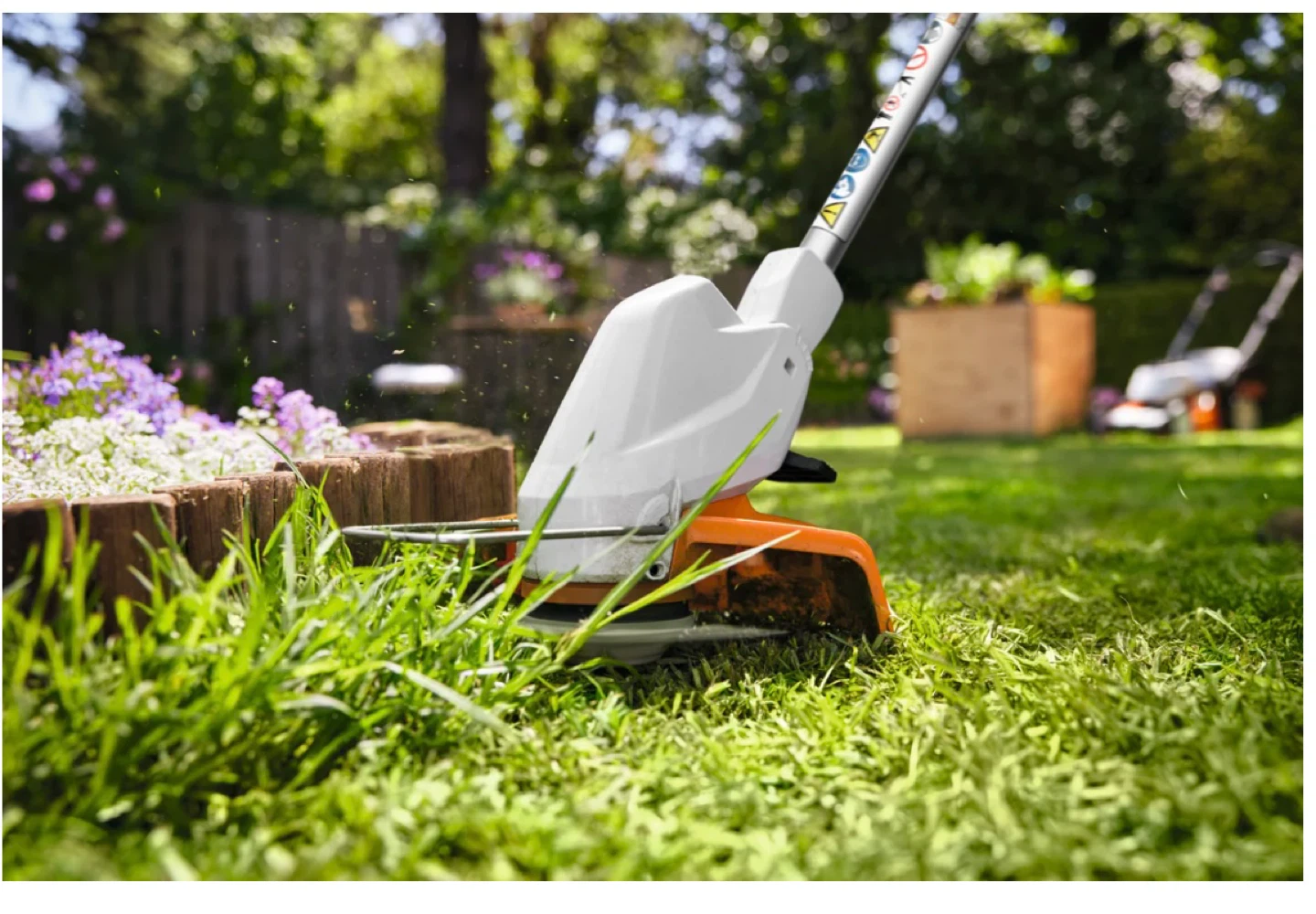 Brand New - STIHL FSA 30 Cordless String Trimmer - photo 4