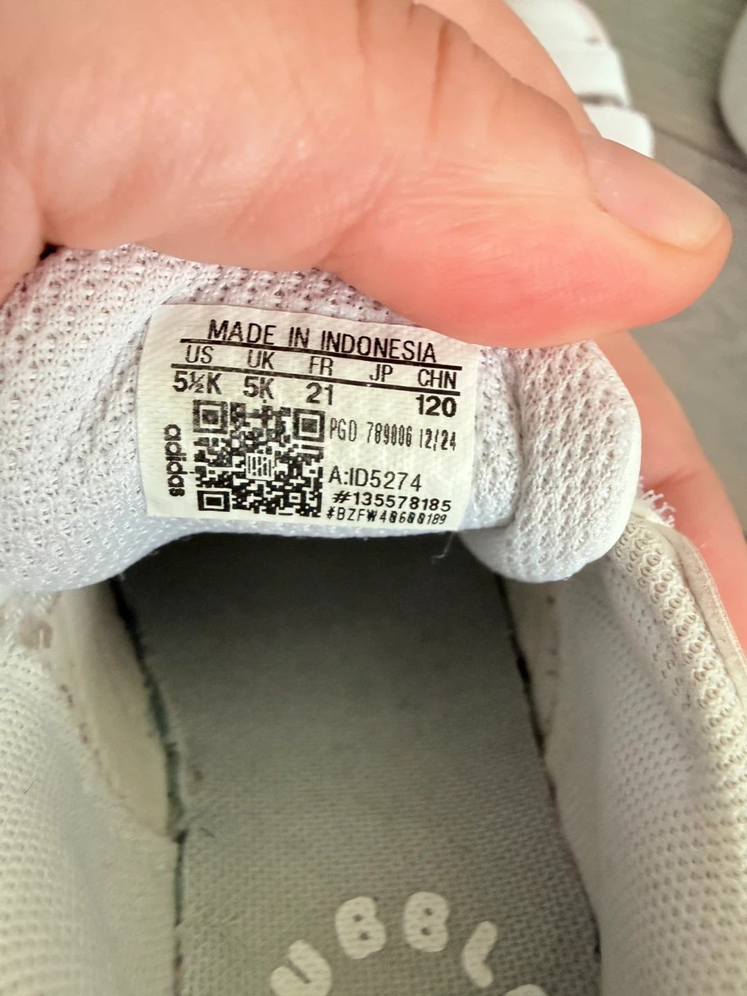 Adidas Toddler Sneakers White Hook and Loop Size 5K - photo 3