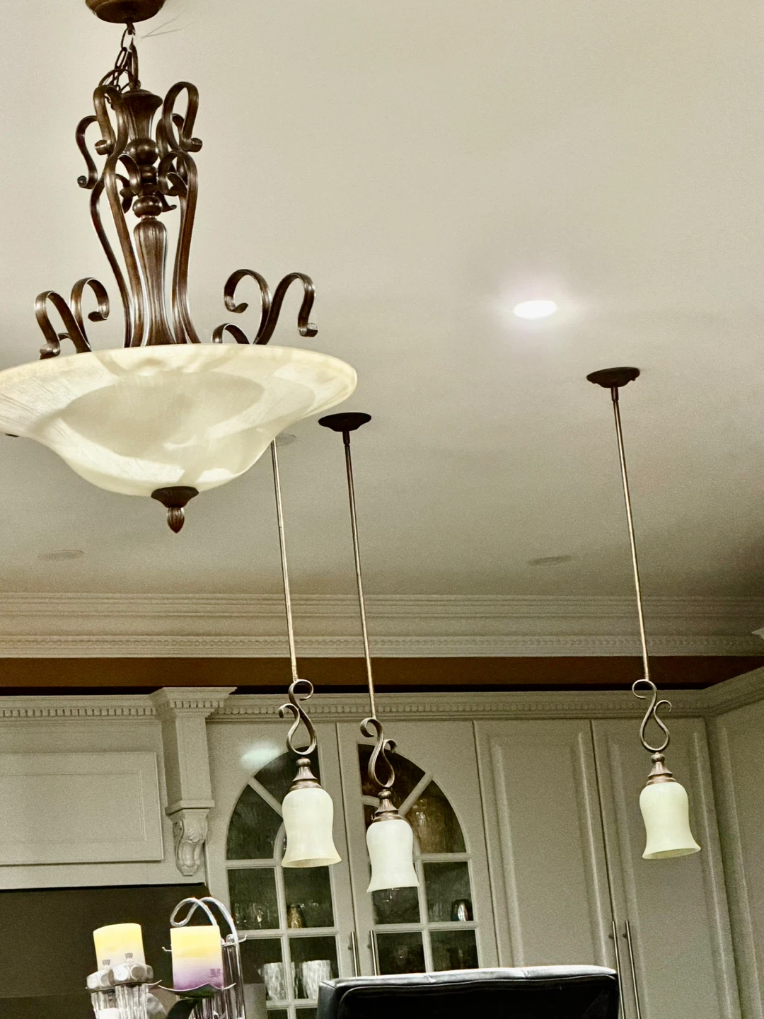Chandelier with Alabaster Glass Shade - photo 5