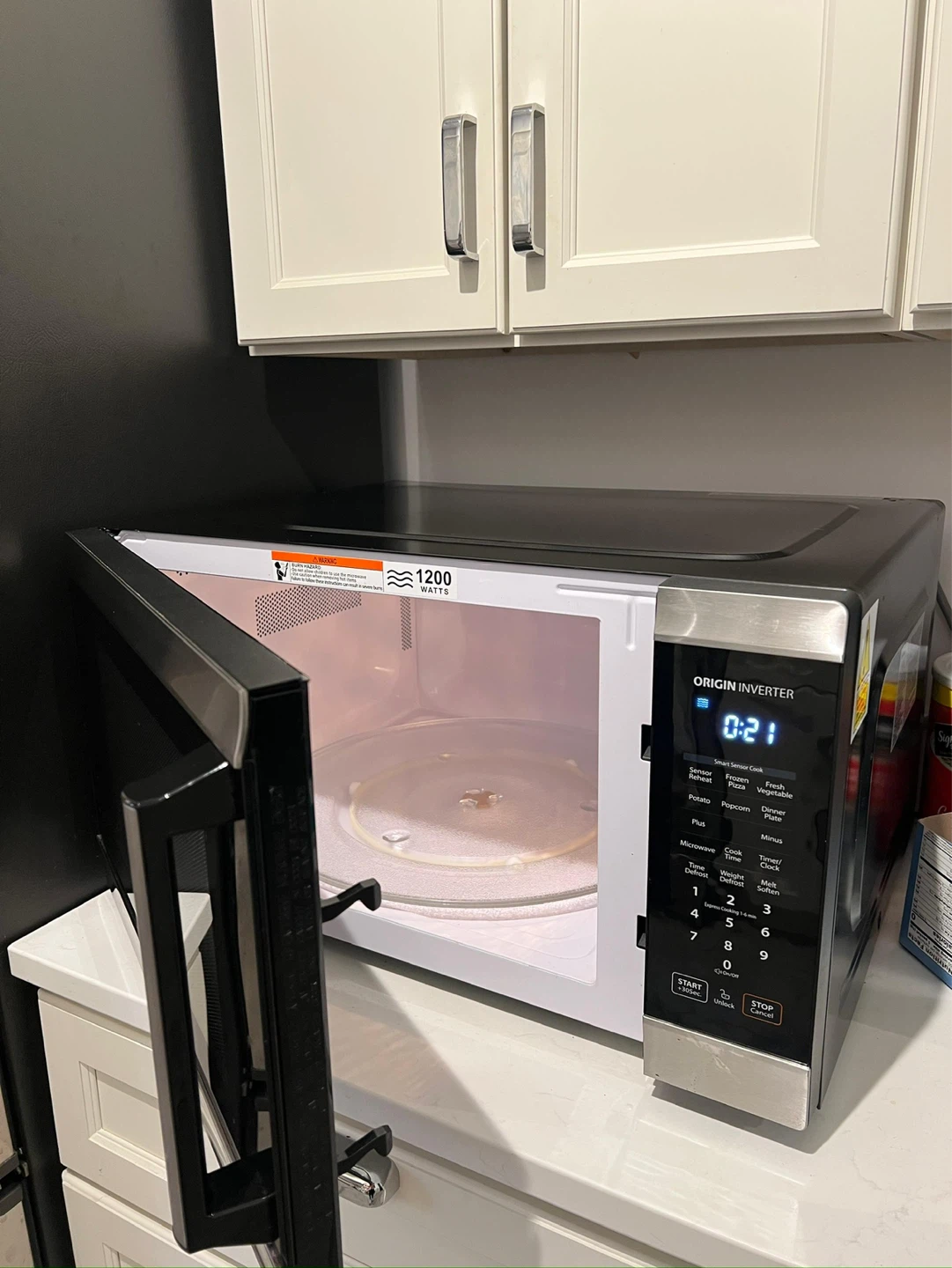 Toshiba 1200W Microwave Oven - photo 4