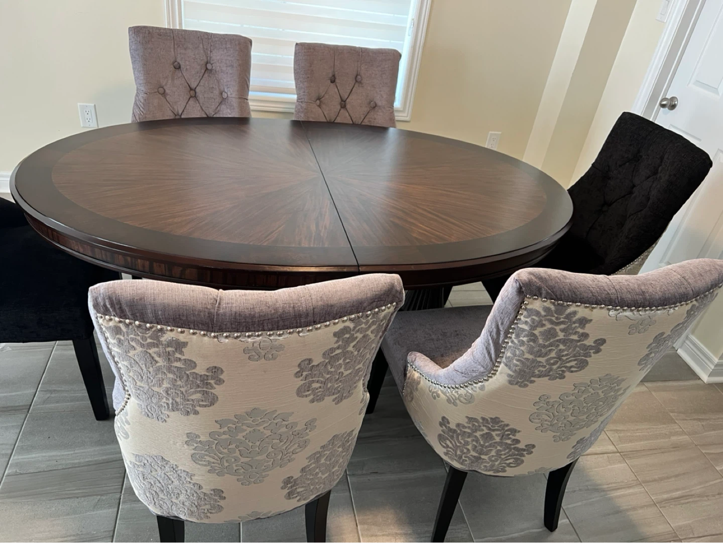 Oval Dining Table with 6 Chairs
