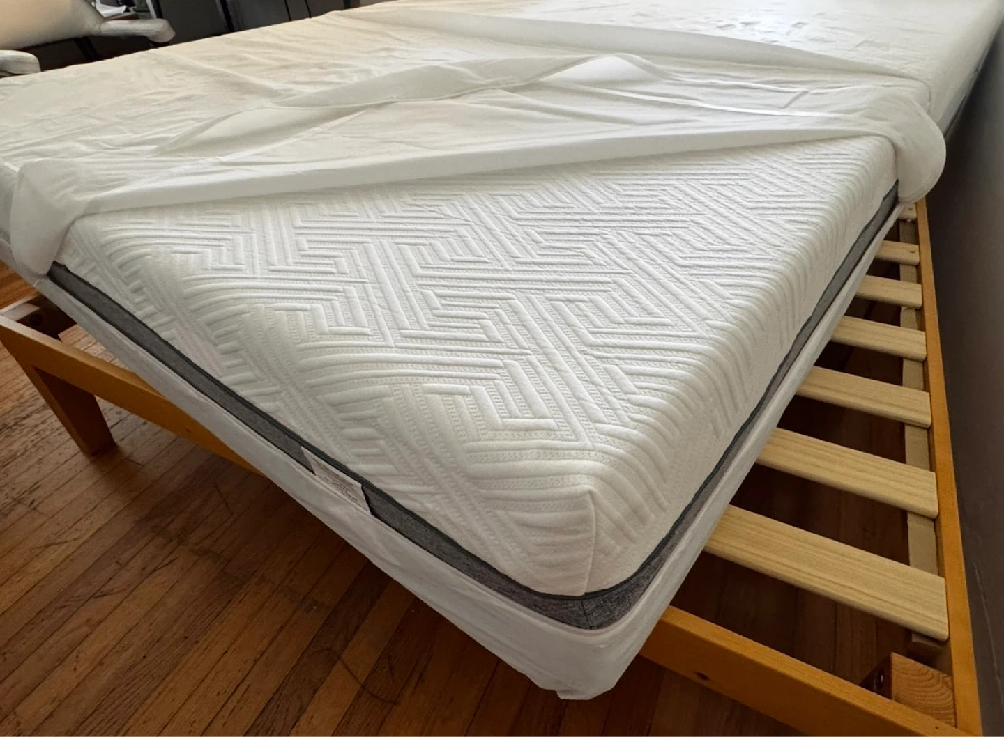Wood Bed Frame with Queen Mattress. - photo 2