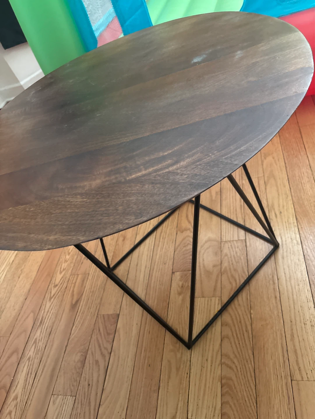 Small round wood accent table - photo 3