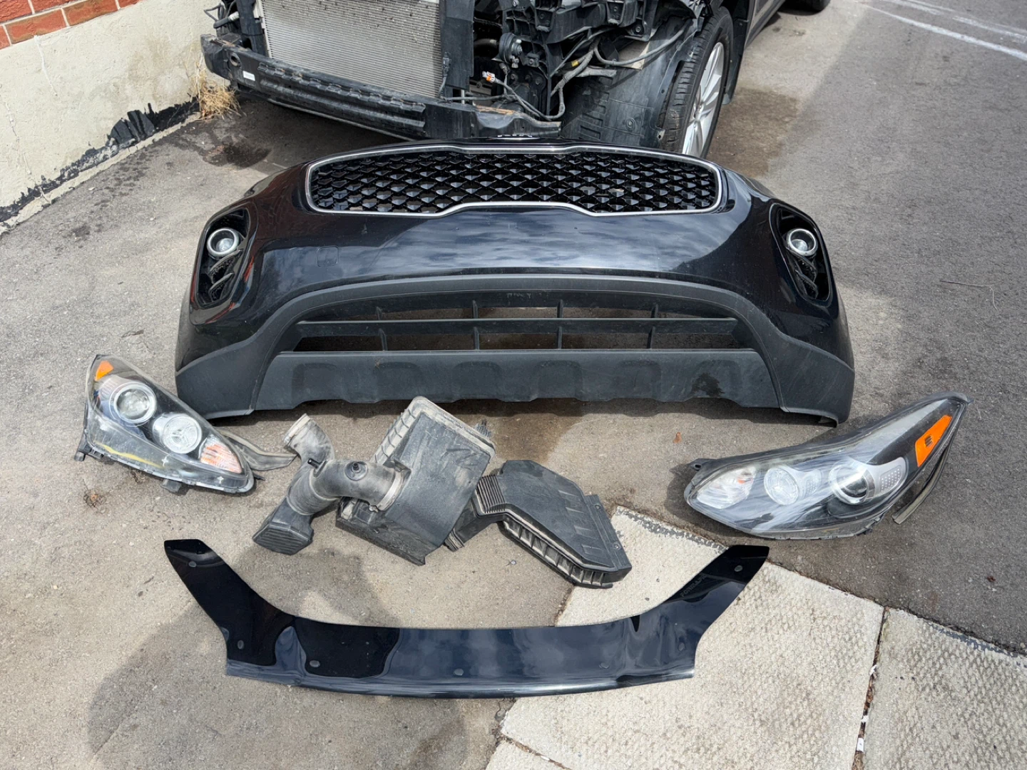 Complete air intake system for a 2019 Kia Sportage LX AWD - photo 4