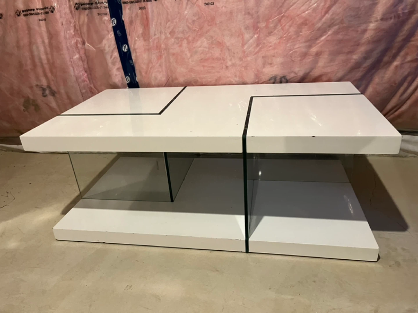 White Coffee Table with Glass Legs - photo 5