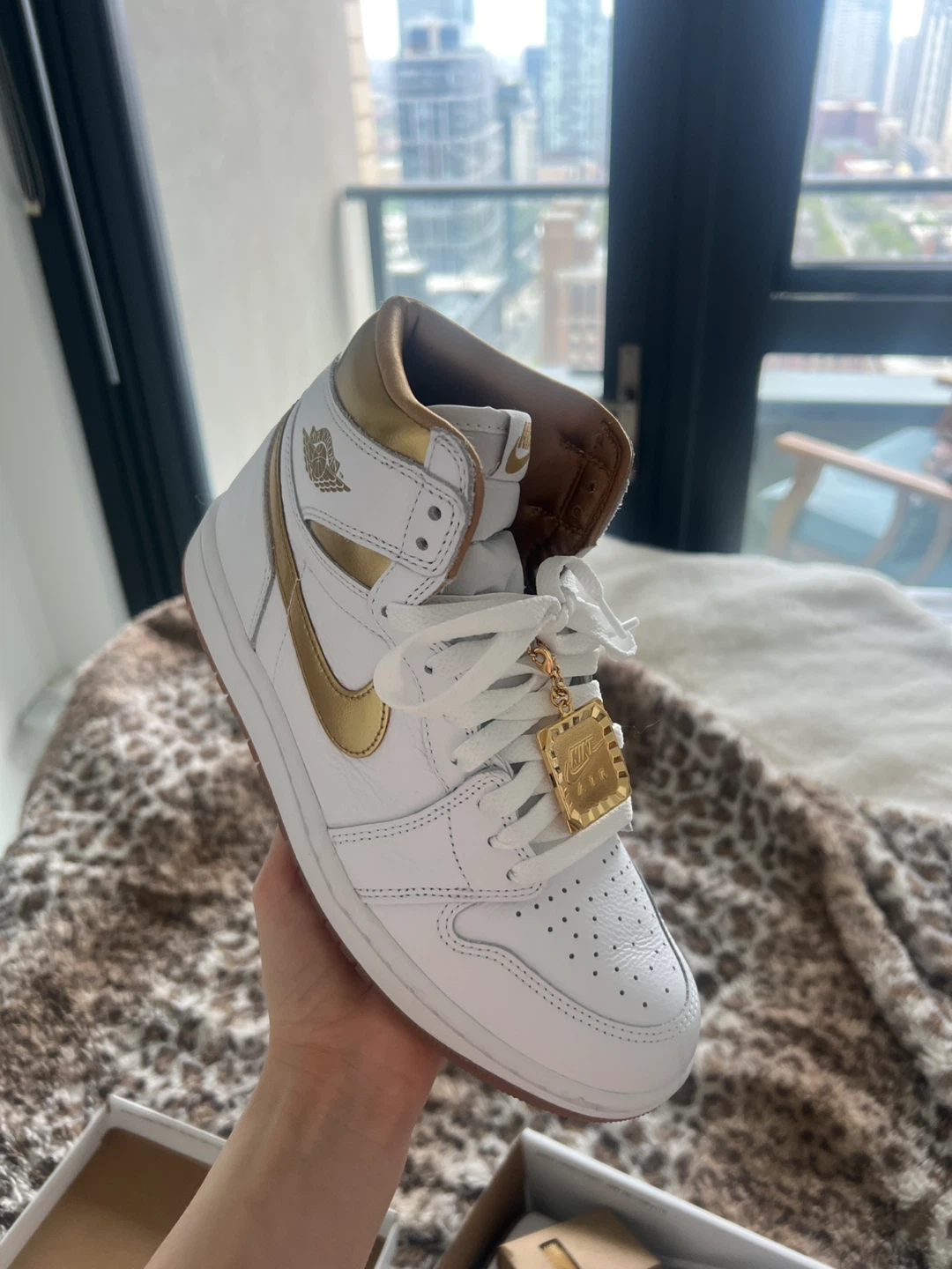 Nike Air Jordan 1 Women's Sneakers - White/Gold, Size 7.5 - photo 2