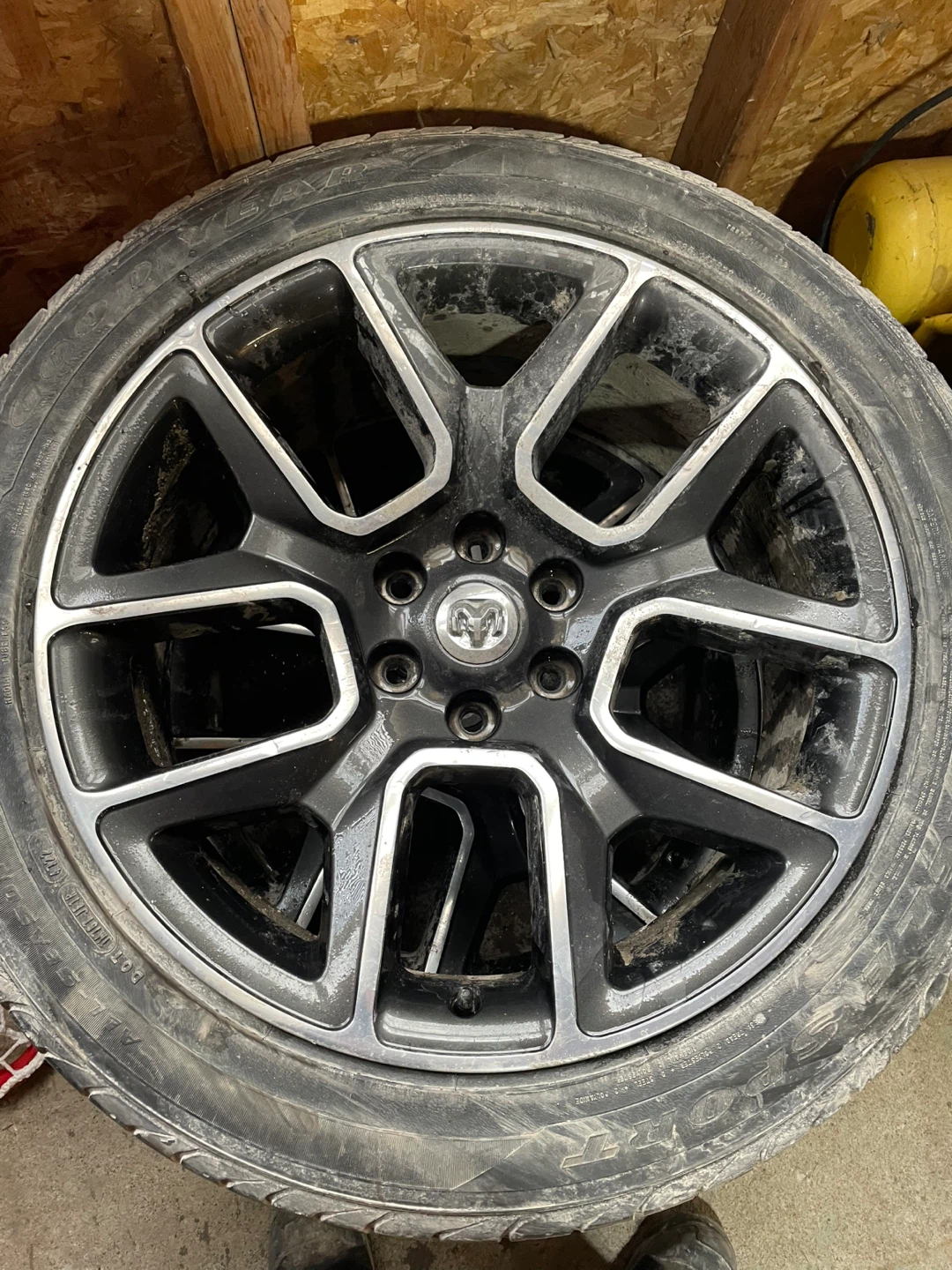 Dodge Ram Wheels and Tires (3)