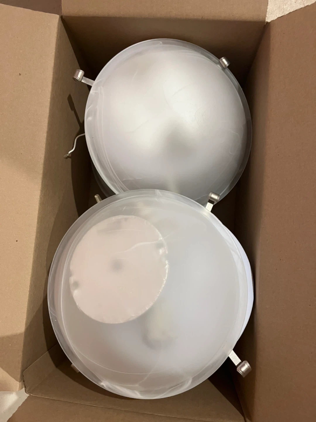 Light Fixture with bulbs