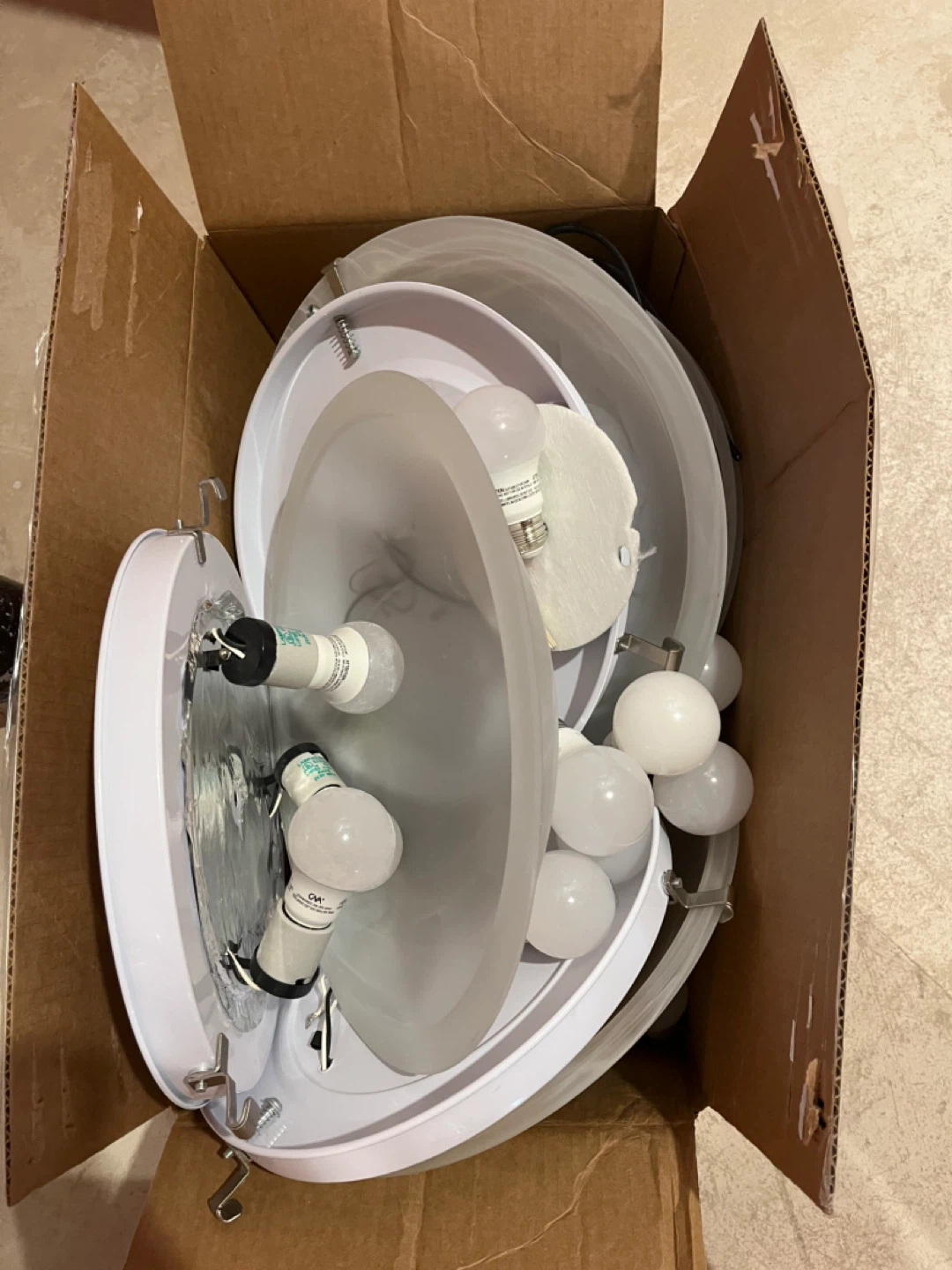 Light Fixture with bulbs - photo 2