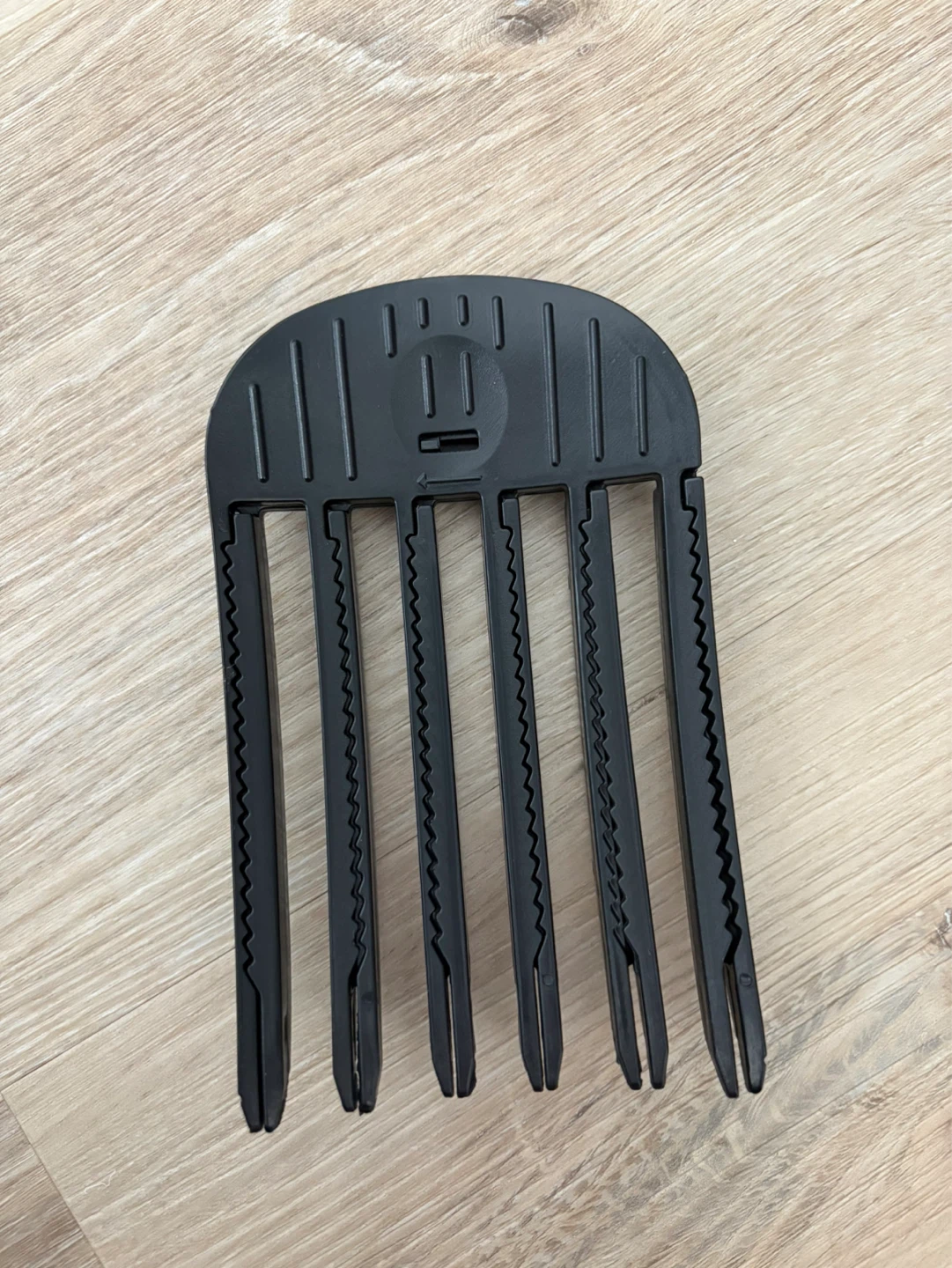BRAND NEW - Black Hair Clip For Layer - photo 2