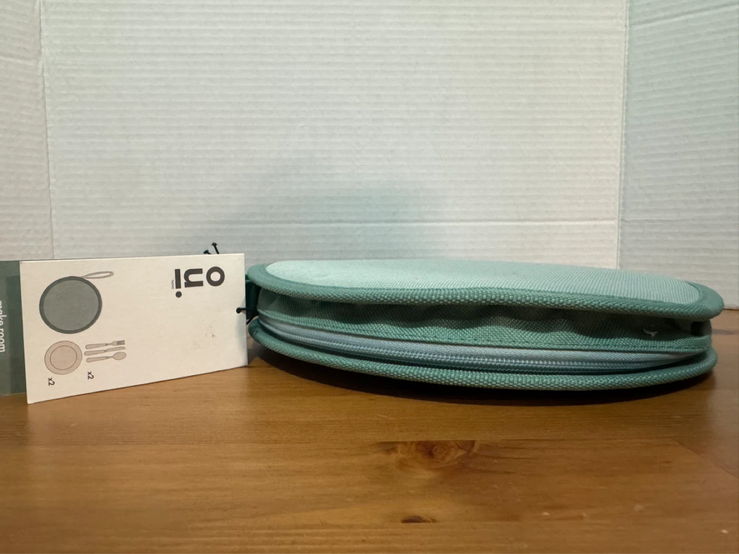 Portable Picnic Set with Plates and Cutlery