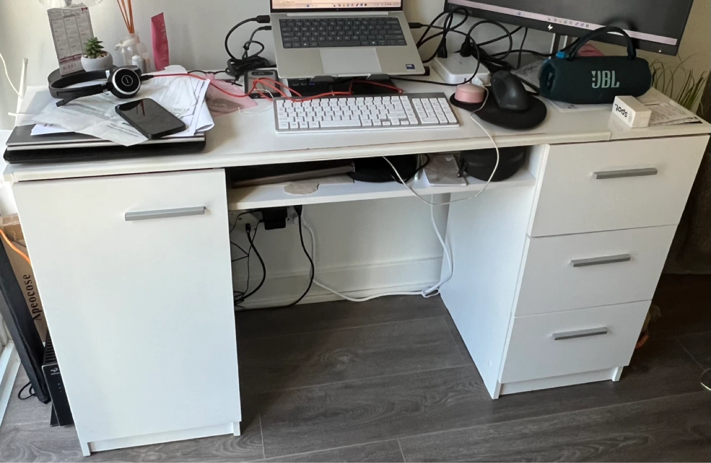 Move-out sale: White Desk with Drawers and Cabinet - photo 4