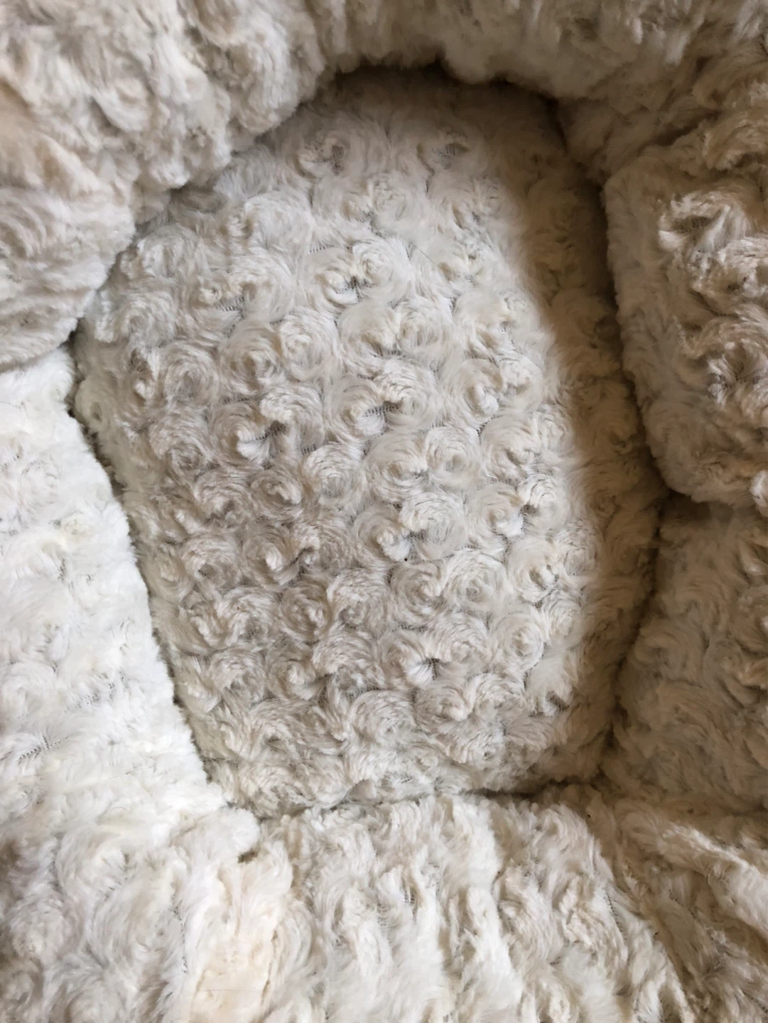 Plush White Pet Bed - photo 5