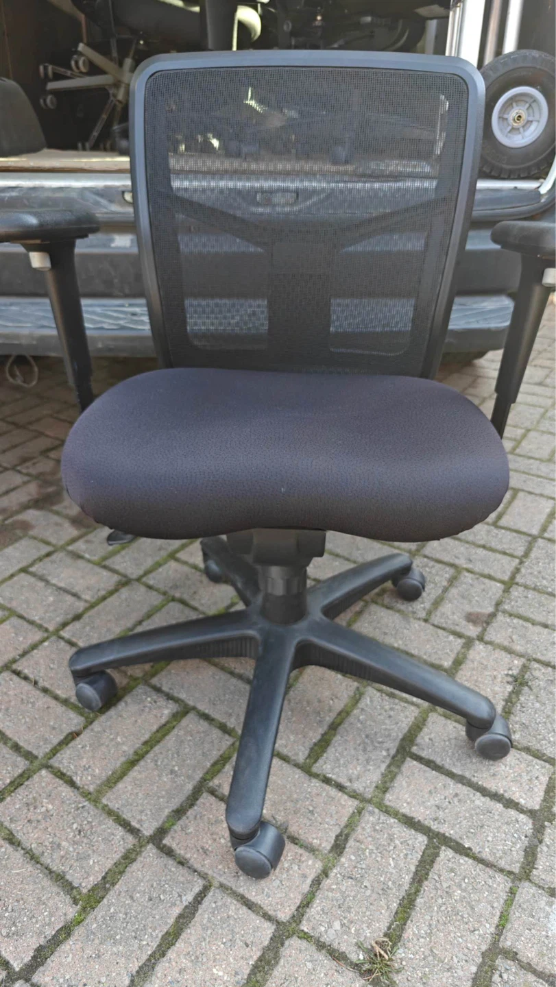Black Mesh Back Office Chair