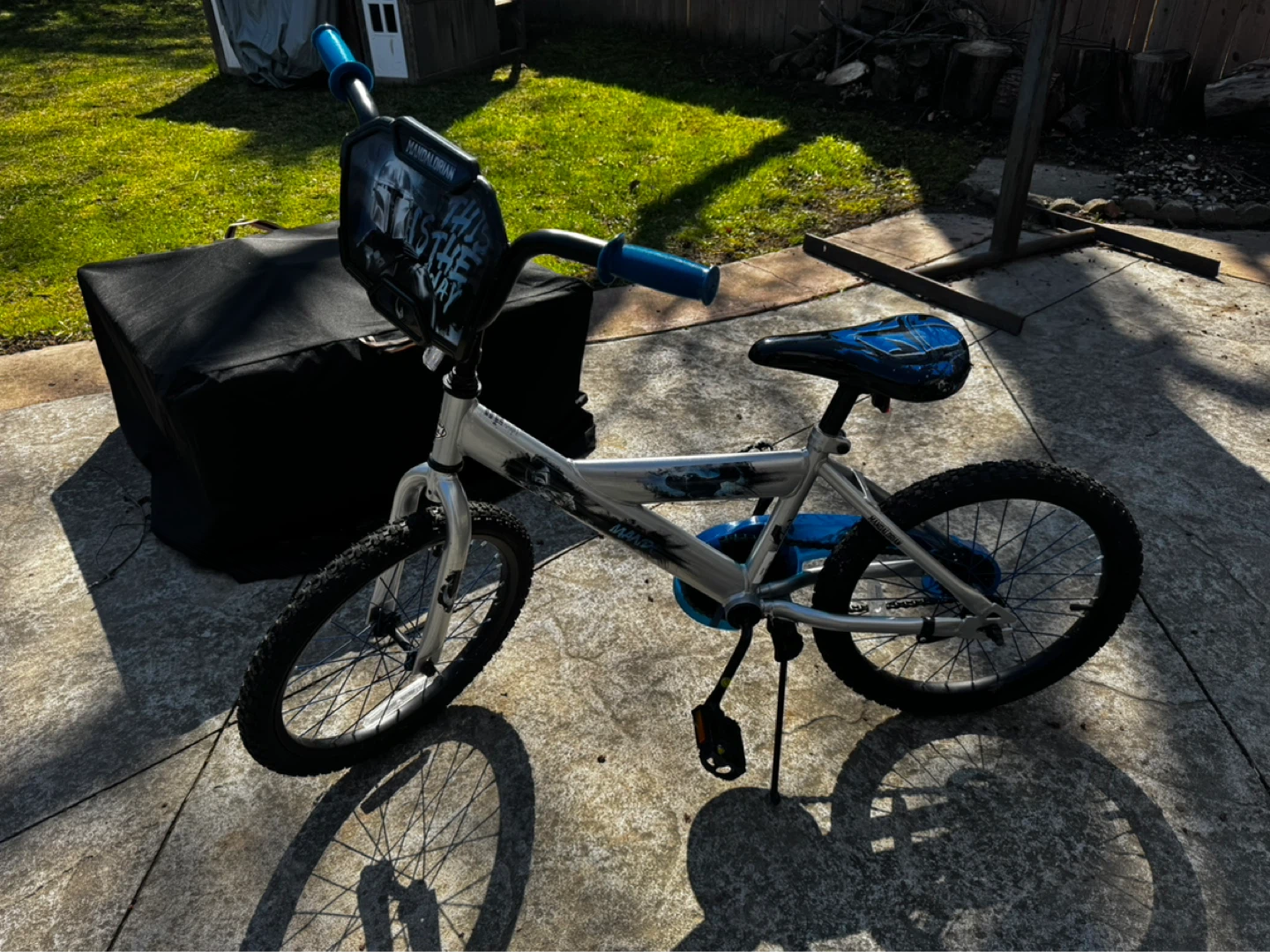 Star Wars The Mandalorian Kids' Bike, 18-in