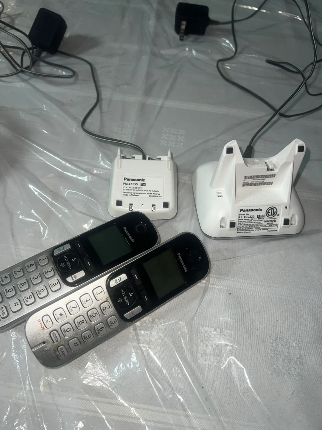 Panasonic Cordless Phone with Two Handsets - photo 3