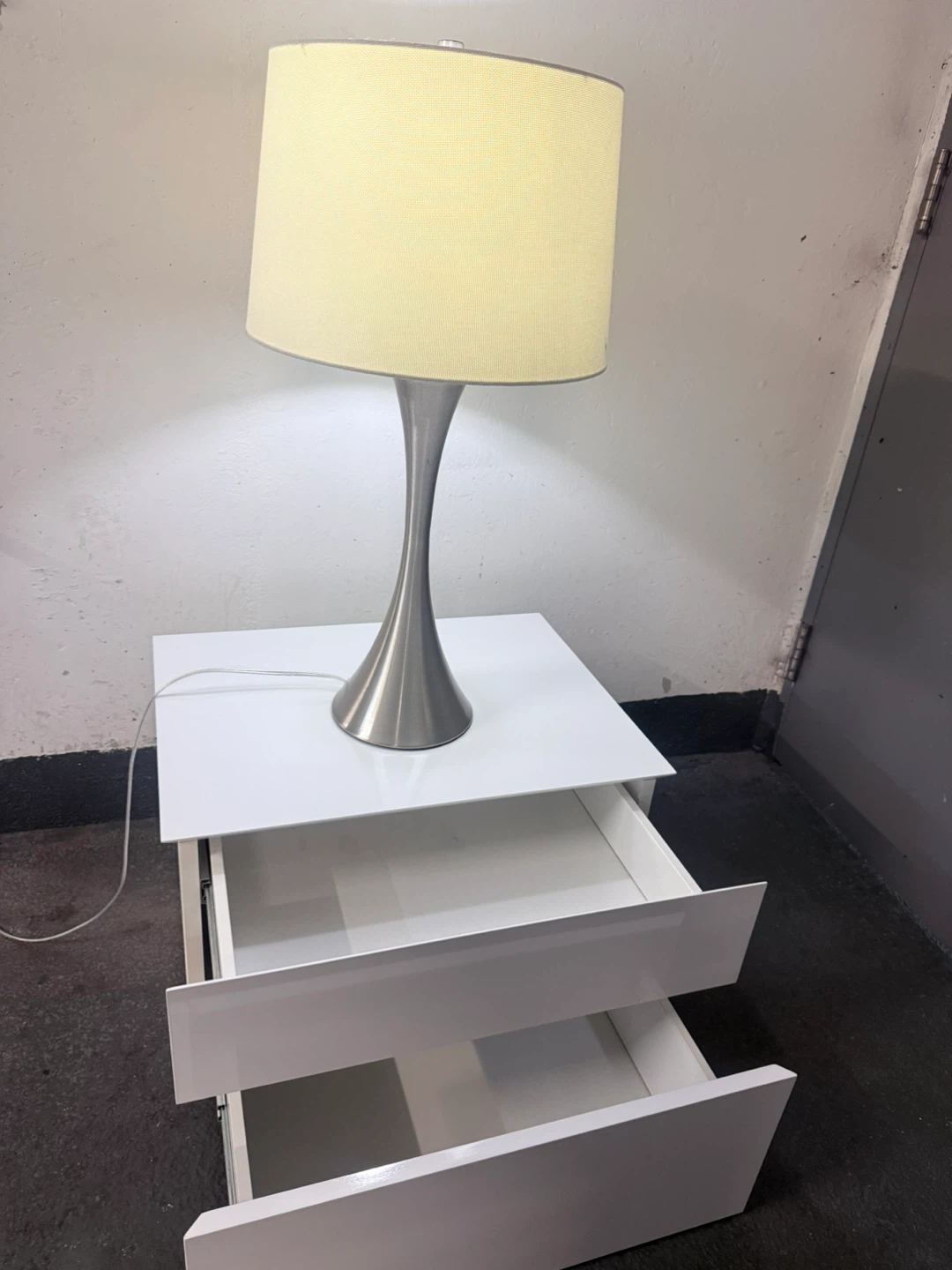 White 2-Drawer Nightstand +Lamp - photo 3