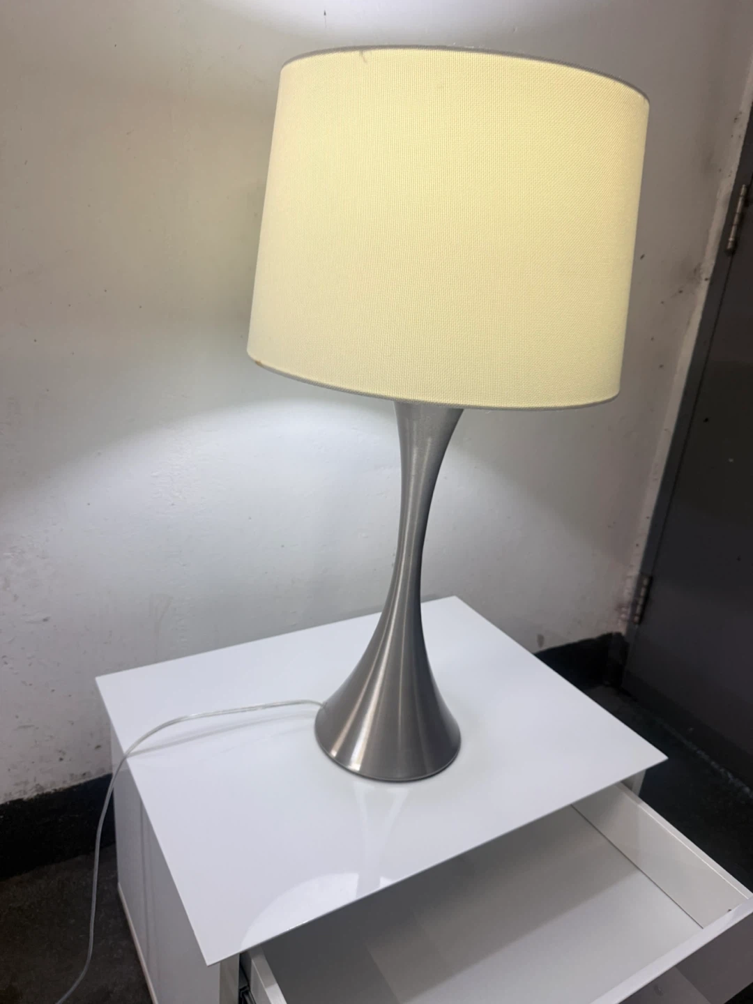 White 2-Drawer Nightstand +Lamp - photo 5