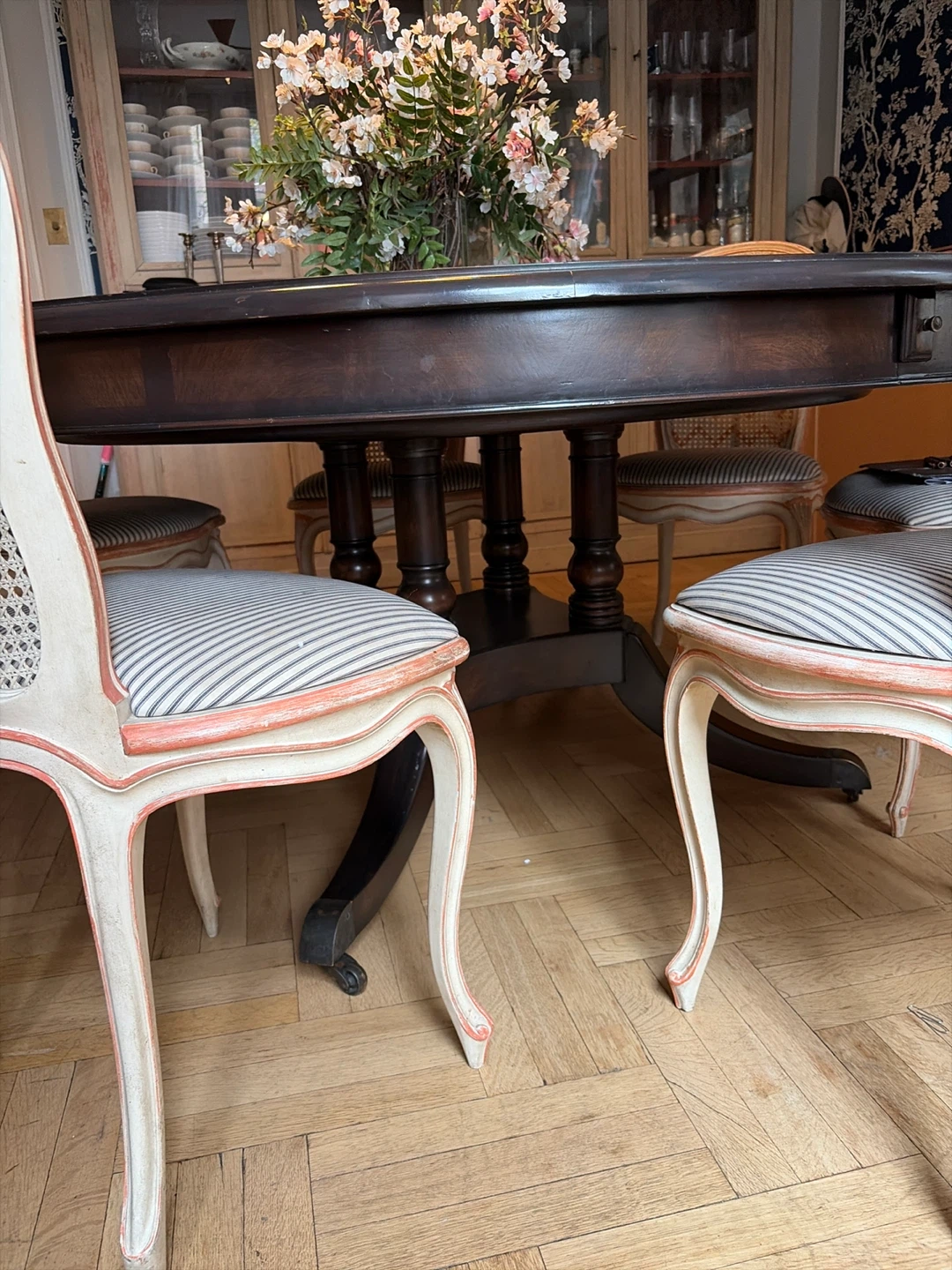 Round Dark Wood Dining Table - photo 3
