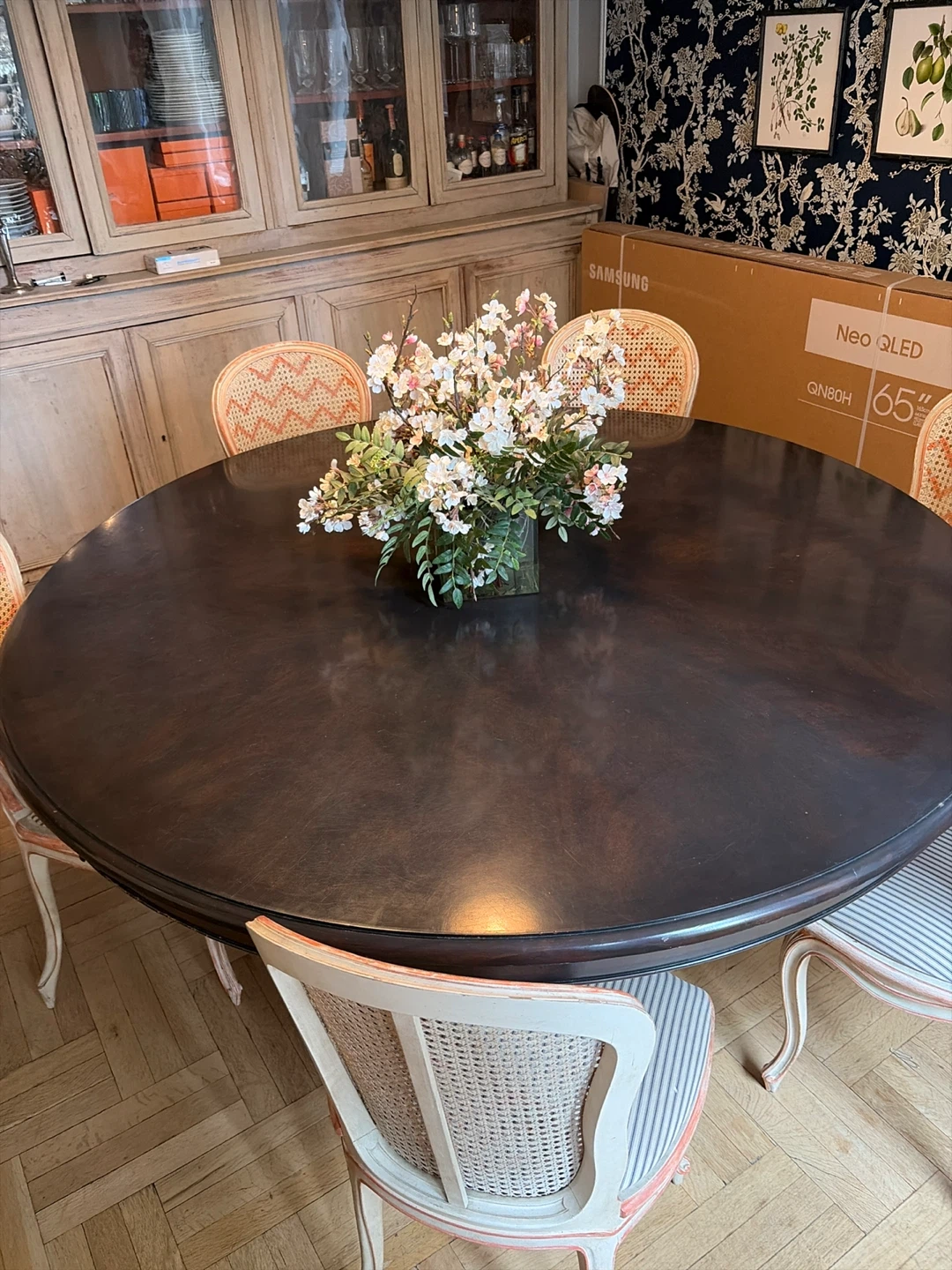 Round Dark Wood Dining Table - photo 4