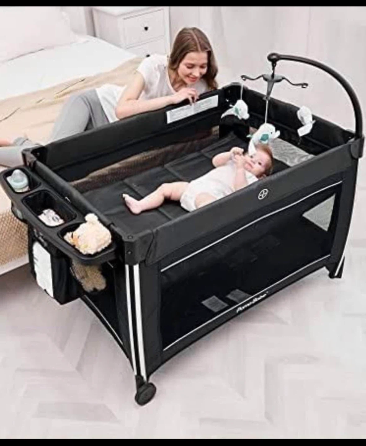 Pamo Babe Playard with Changing Station and Bassinet