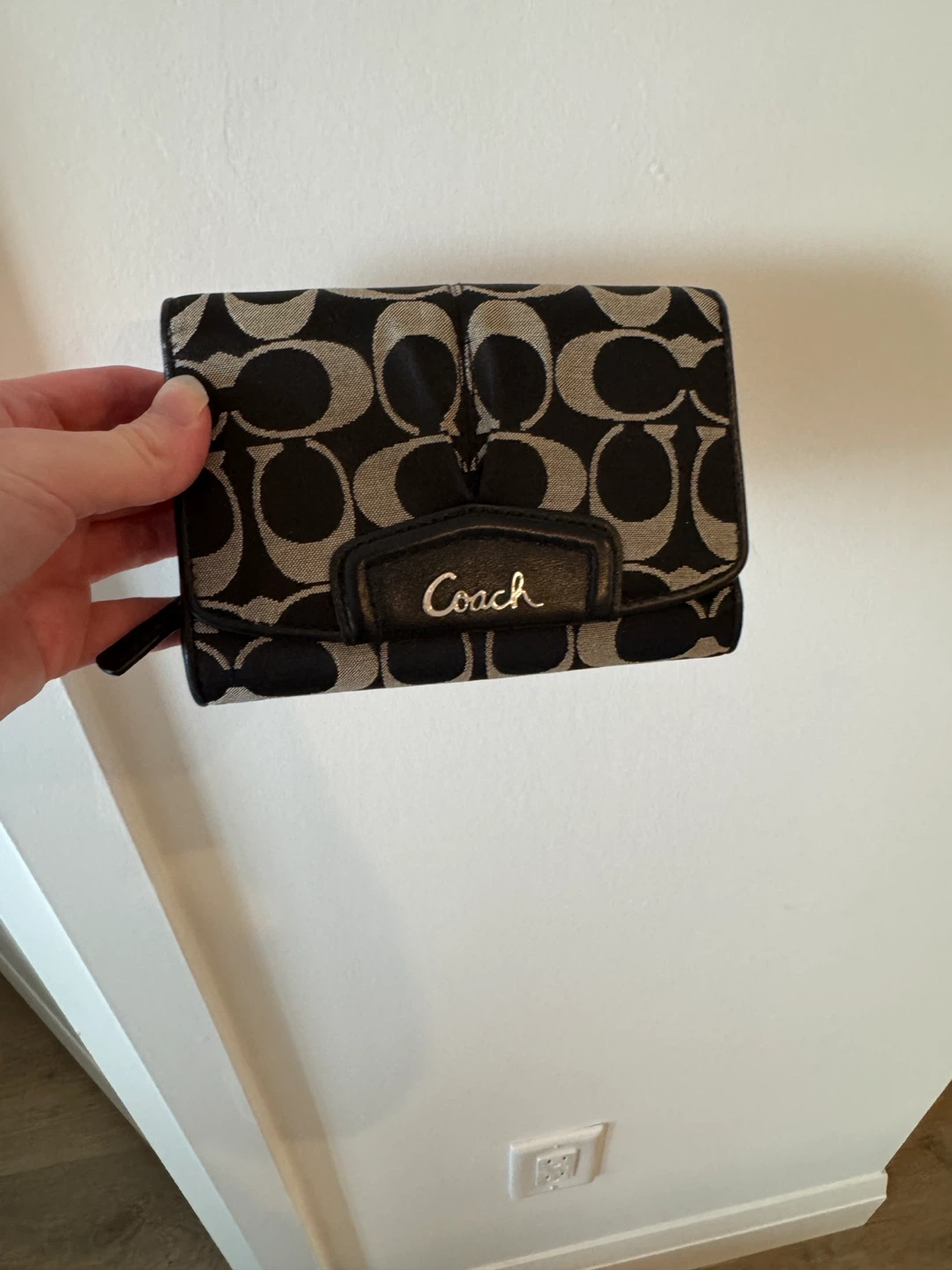 Coach Signature Canvas Zip Around Wallet - photo 2
