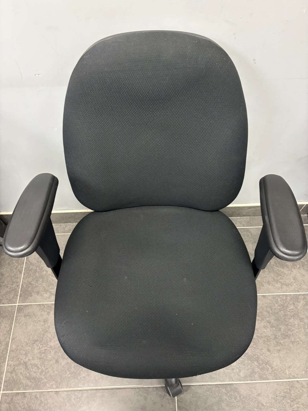 Black Office Chair - photo 2