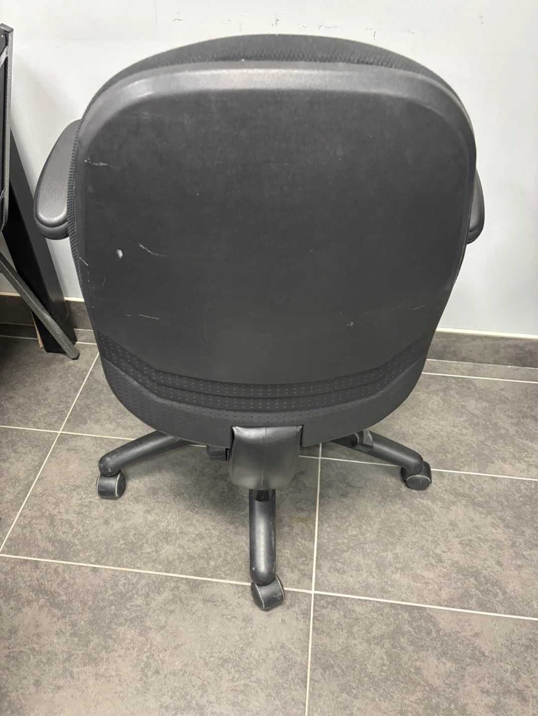 Black Office Chair - photo 3