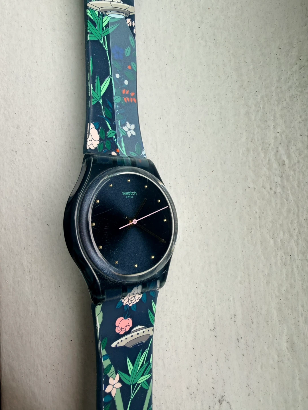 Swatch OVNI GARDEN GN258 by Anais Krebs - photo 3