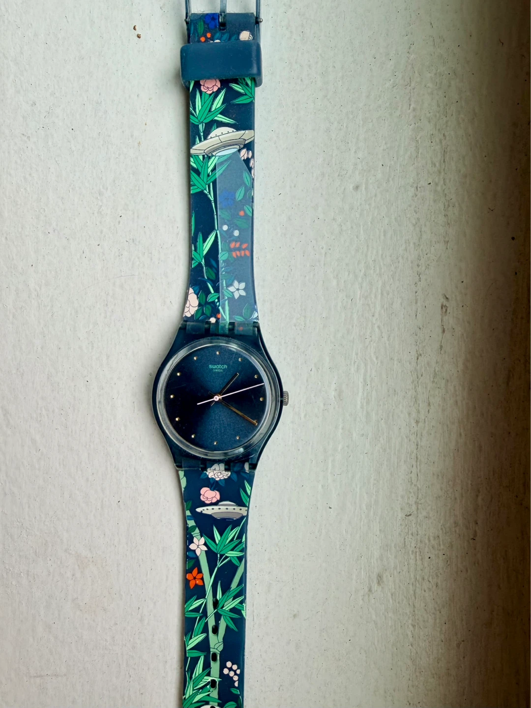Swatch OVNI GARDEN GN258 by Anais Krebs - photo 4