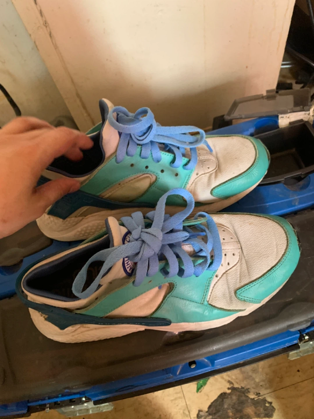 Nike Air Huarache Sneakers - Teal & White - photo 4