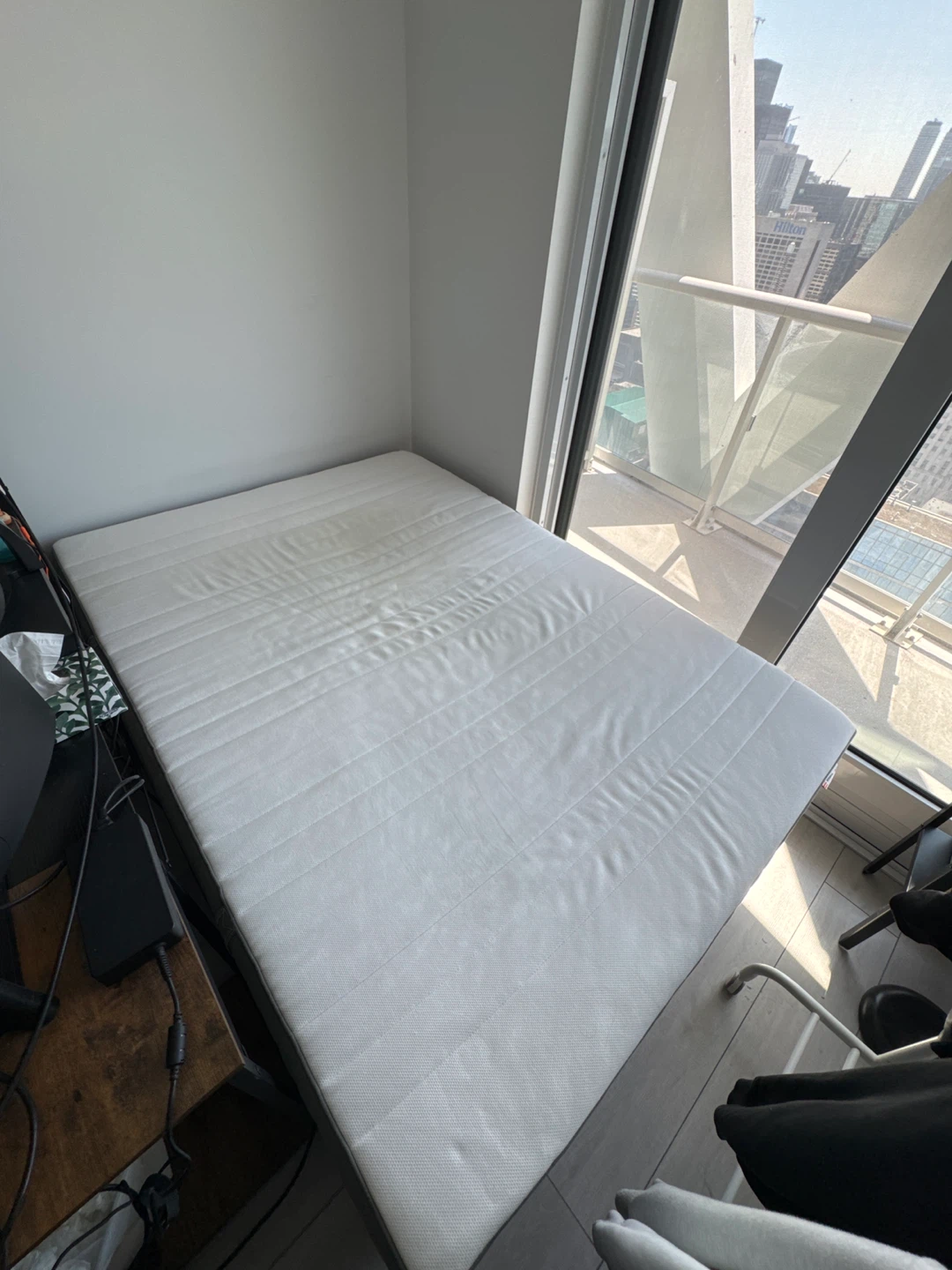 IKEA Morgedal Queen Mattress - photo 2