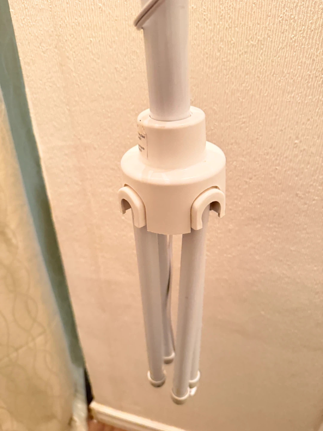 Windmere 12 Inch Oscillating Standing Fan - photo 5