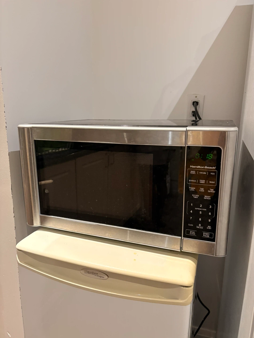 Hamilton Beach Microwave Oven