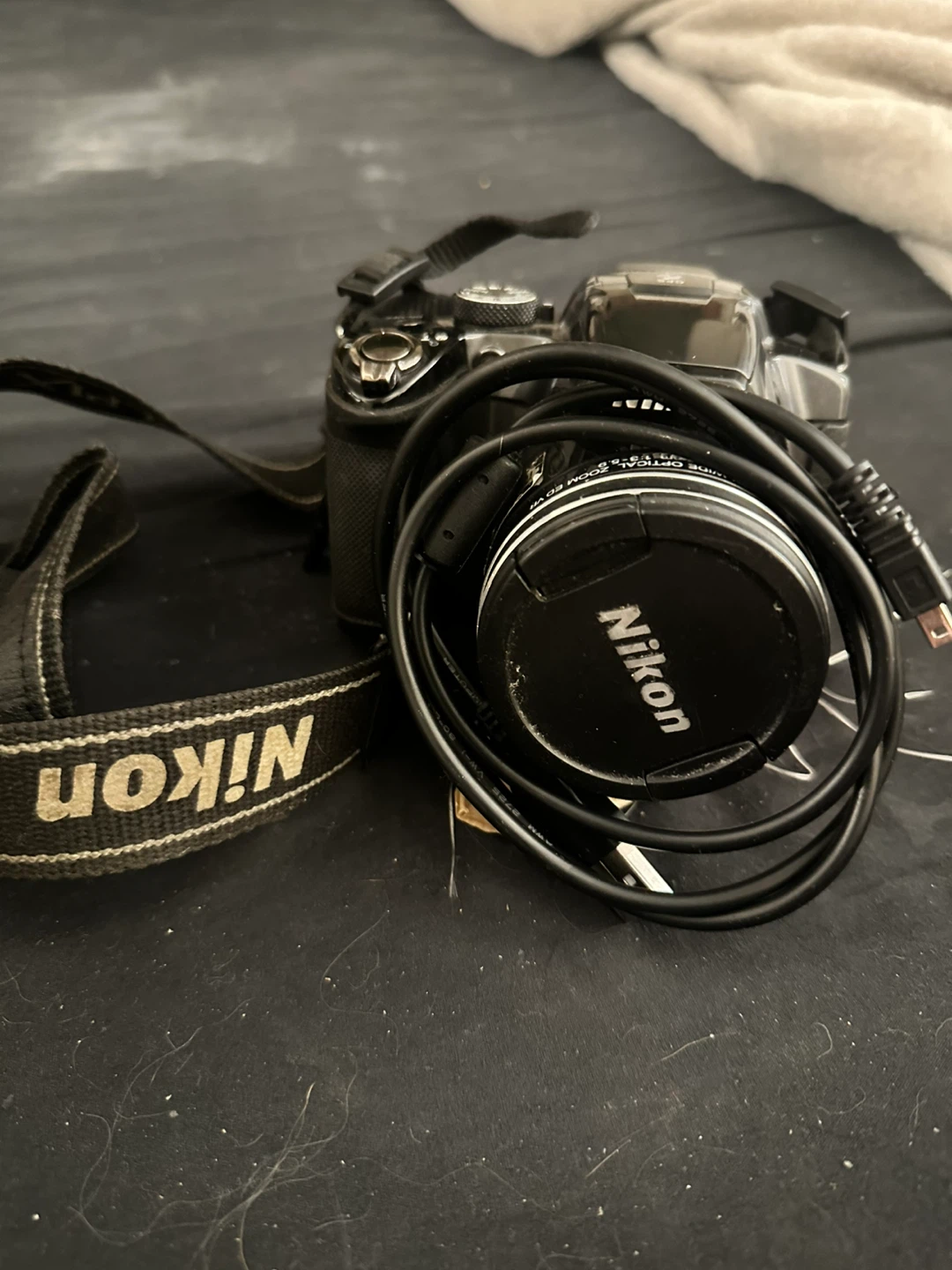 Nikon COOLPIX P910 42x Optical Zoom Digital Camera